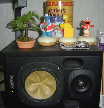 Speakers & Headphones